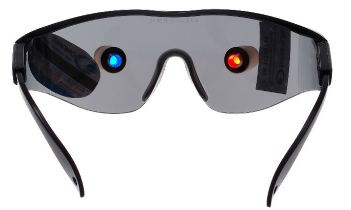 Occhiali trainer con faretti LED per migliorare la visione